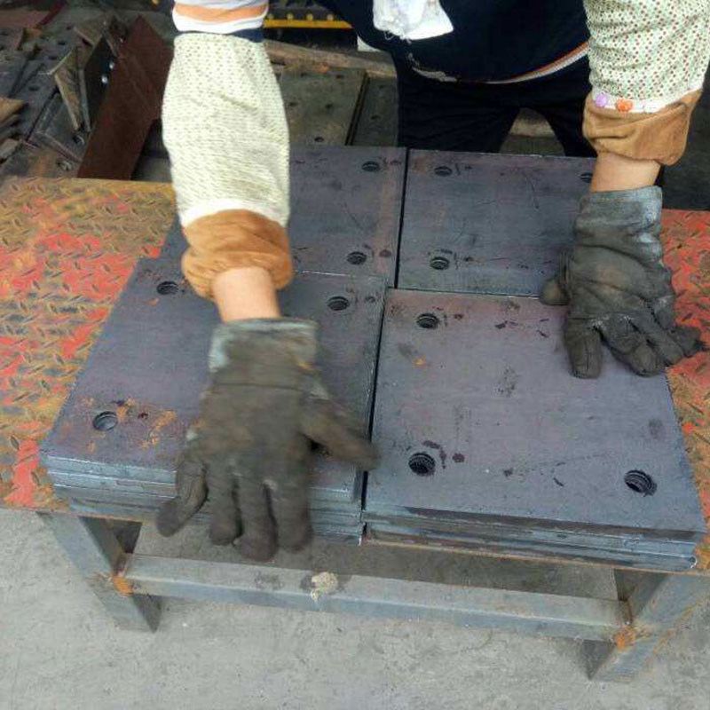 吐鲁番钢板加工（冲孔）